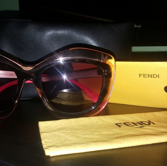 Fendi Sunglasses - Picture 2 of 5